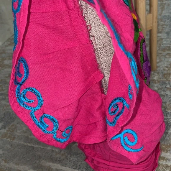 Beautiful Lovely top floral needed - Picture 7 of 10